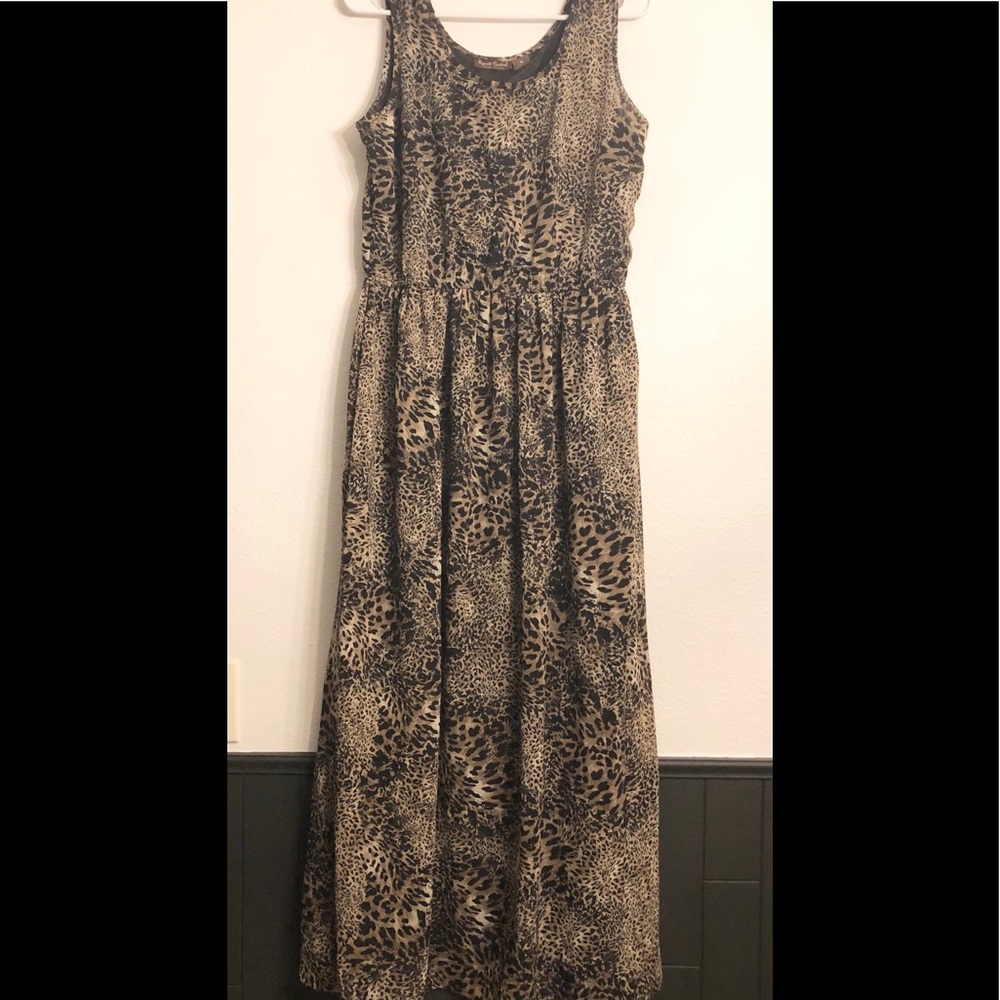 Speed control New York maxi dress💕🛒